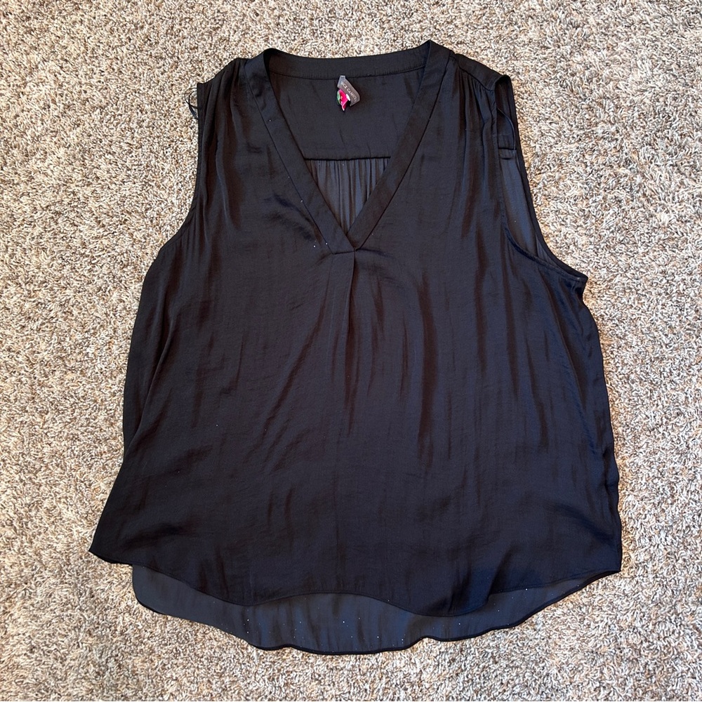 Vince Camuto V Neck Blouse